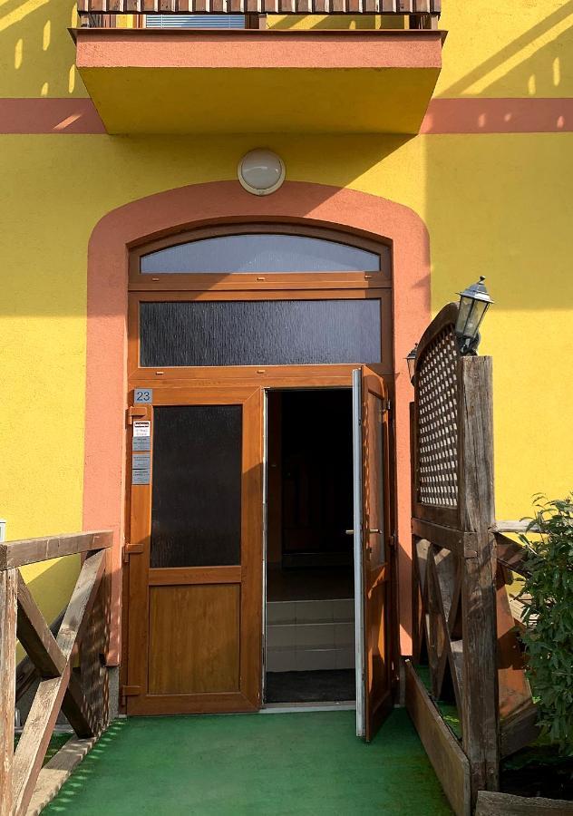 2-Izbovy Apartman Mlynica S Balkonom Ngoại thất bức ảnh